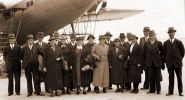 1934 reisje Christelijke bond voor spoorwegpersoneel met rechts Rinze Albertsma en midden Pietertje Walthuis.JPG