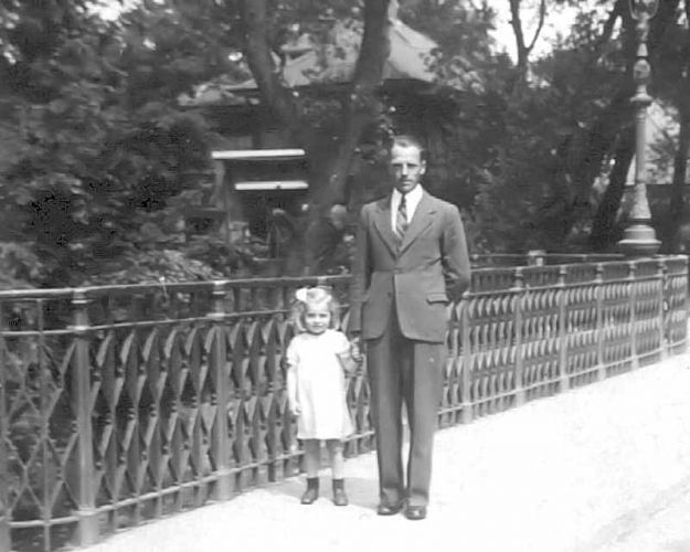 Hessel de Jong met Pity
Foto omstreeks 1946
