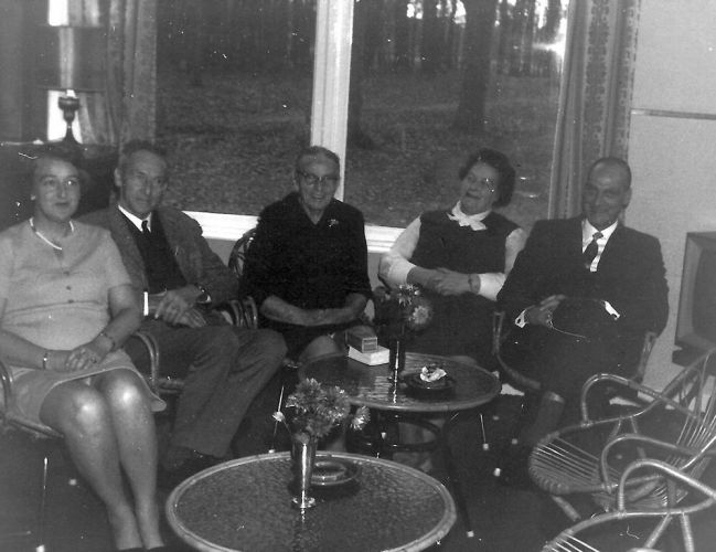 Freerikje, Foppe, Pietertje, Martje en Willem Albertsma
