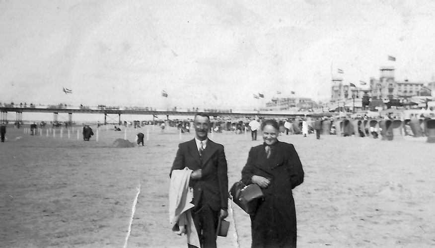 Rinze en Pietertje Albertsma in Scheveningen
