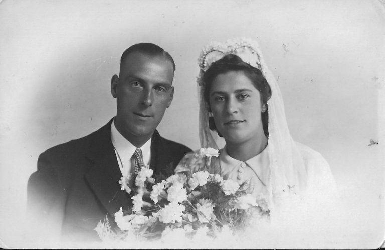 Willem Albertsma en Gerritje van Leeuwen foto 01-07-1945