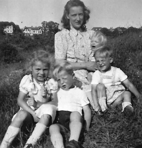 Pity, Douwe, Rin, Fredy de Jong en Freerikje de Jong-Albertsma