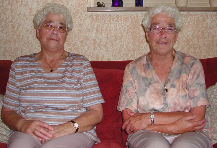 Jannie en Eelkje Schotanus. Foto 2003